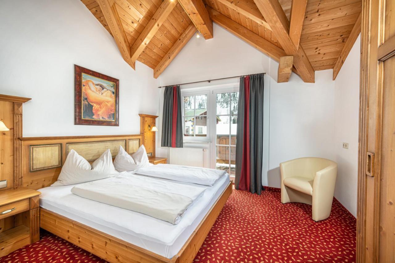 Aparthotel Almschloessl & Schrotteralm 4*
