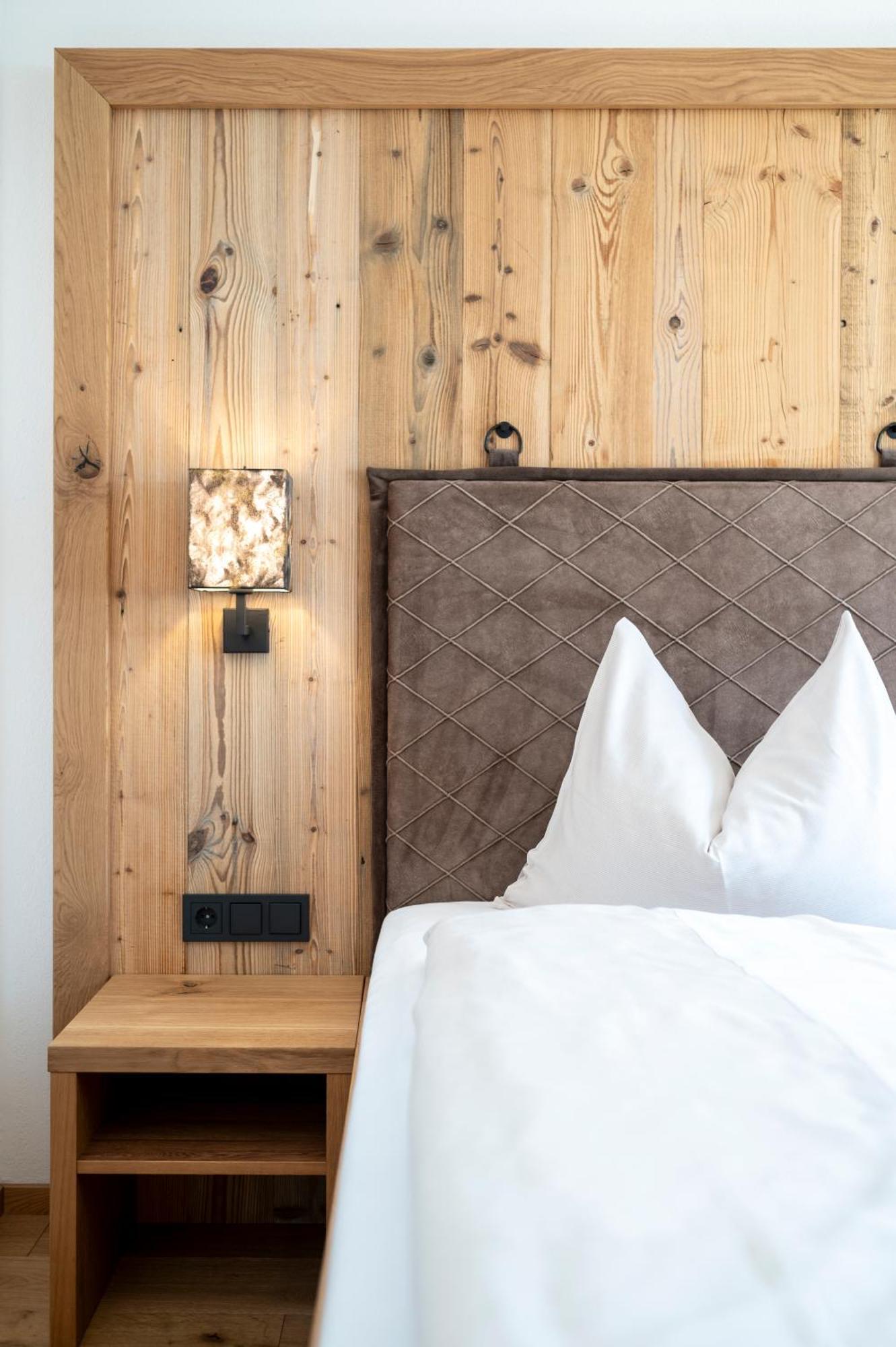 Aparthotel Almschloessl & Schrotteralm 4*